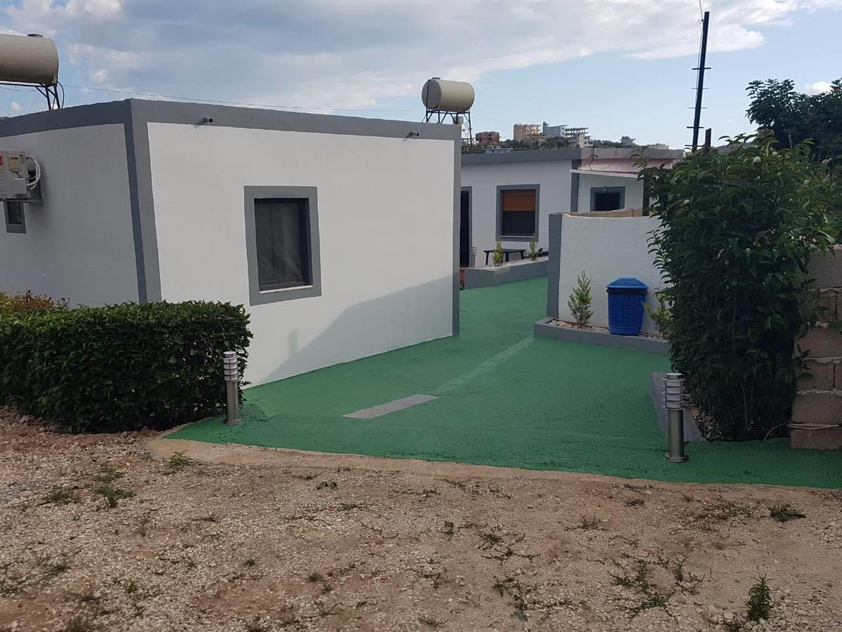 Petrit Guesthouse Ksamil Luaran gambar